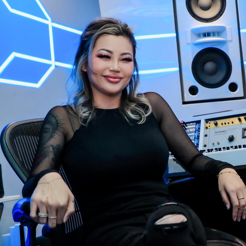 Jade Alysse Berry in the studio