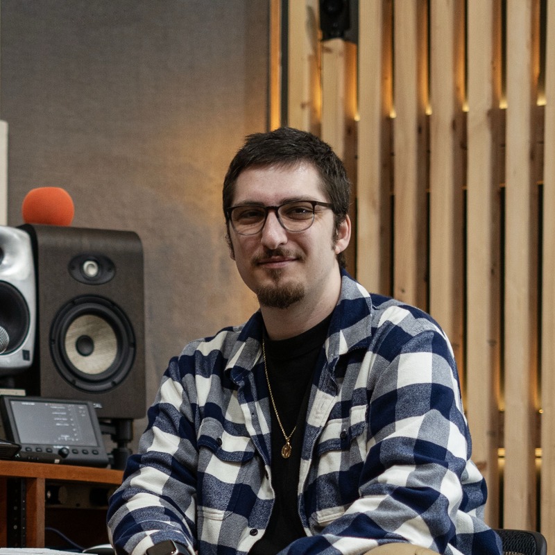 Jimmy DeRosa in his studio